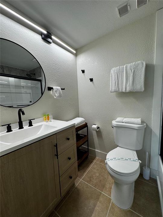 For Sale: $259,000 (2 beds, 2 baths, 578 Square Feet)