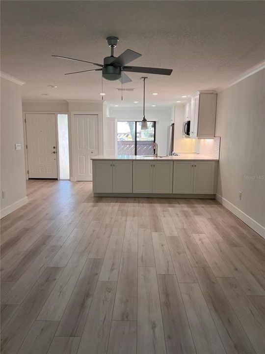 En Venta: $298,000 (2 camas, 2 baños, 1120 Pies cuadrados)