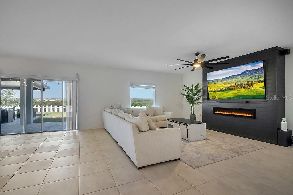 For Sale: $540,000 (5 beds, 3 baths, 2765 Square Feet)