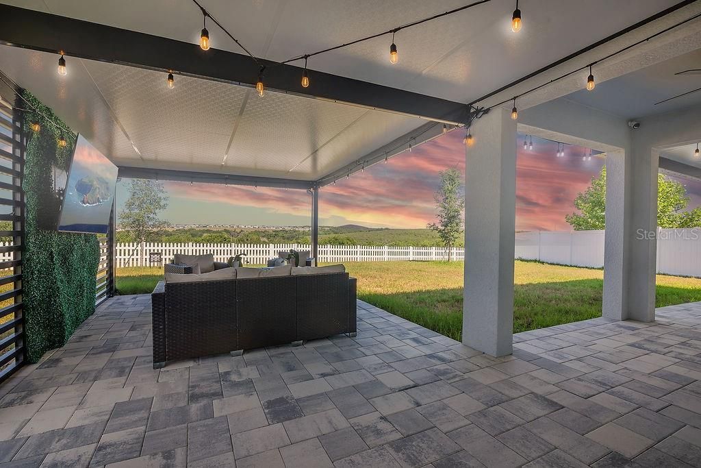 For Sale: $540,000 (5 beds, 3 baths, 2765 Square Feet)