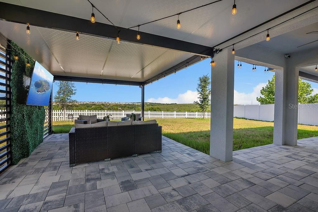 For Sale: $540,000 (5 beds, 3 baths, 2765 Square Feet)