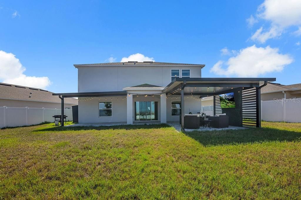 For Sale: $540,000 (5 beds, 3 baths, 2765 Square Feet)