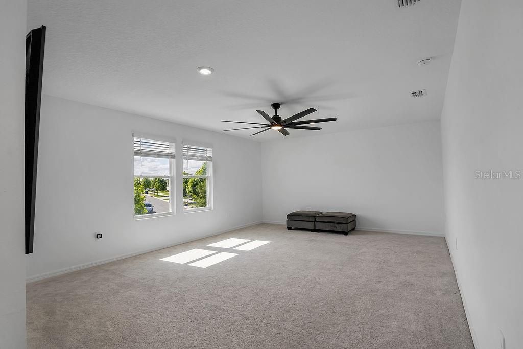 For Sale: $540,000 (5 beds, 3 baths, 2765 Square Feet)