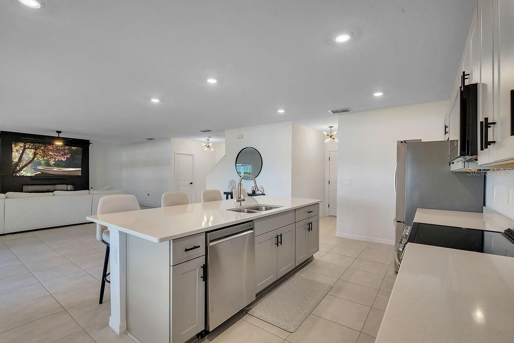 For Sale: $540,000 (5 beds, 3 baths, 2765 Square Feet)