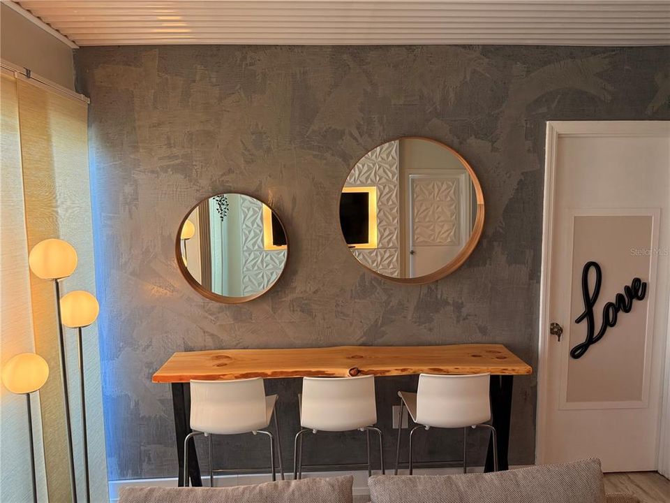 На продажу: $275,000 (2 спален, 2 ванн, 578 Квадратных фут)