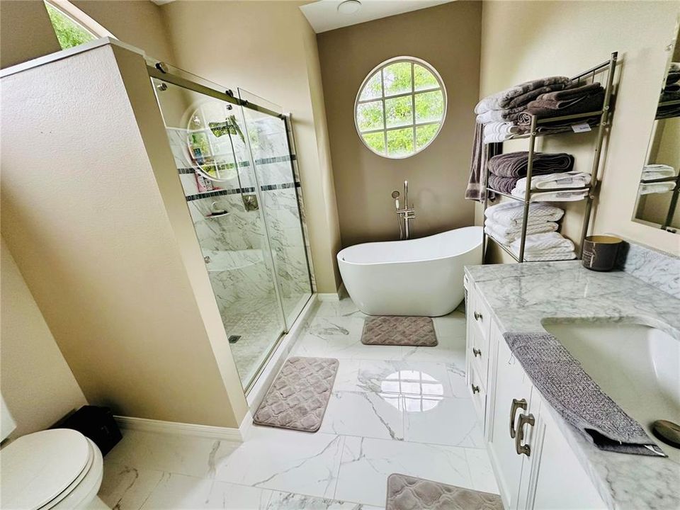 For Rent: $5,500 (3 beds, 2 baths, 1940 Square Feet)