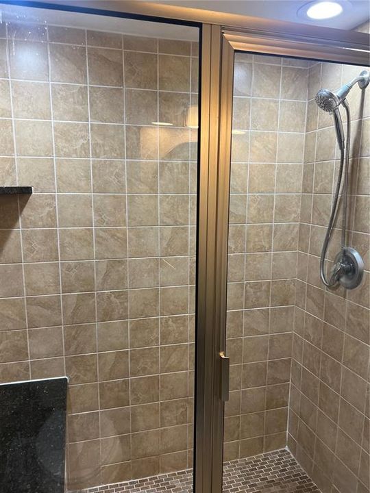For Sale: $249,000 (2 beds, 2 baths, 583 Square Feet)