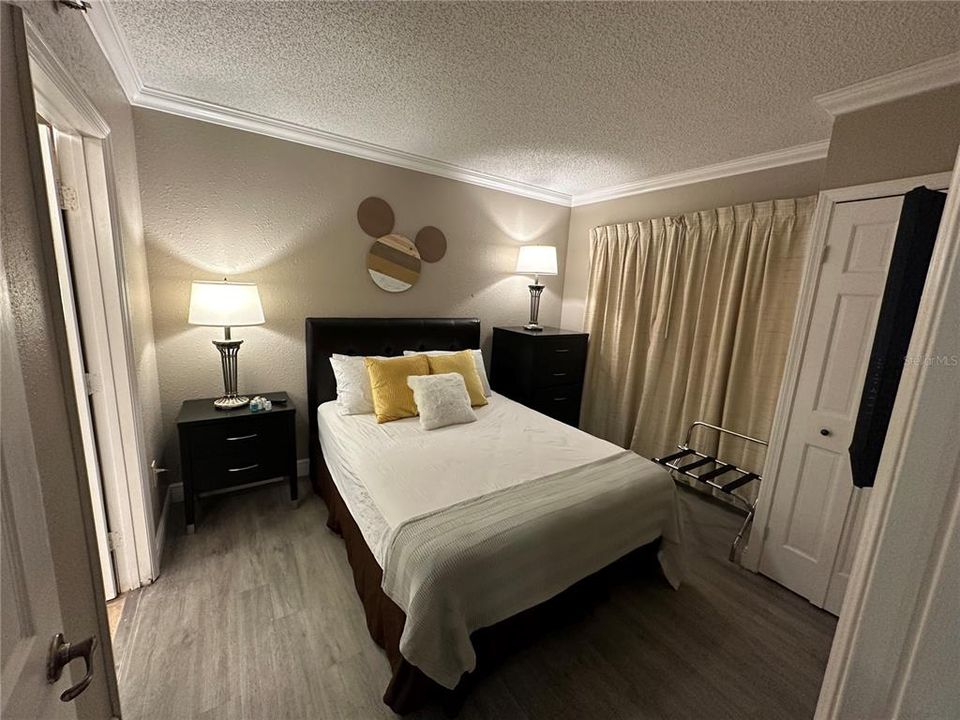 For Sale: $249,000 (2 beds, 2 baths, 583 Square Feet)