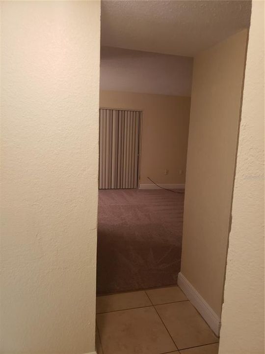 For Rent: $1,200 (1 beds, 1 baths, 756 Square Feet)