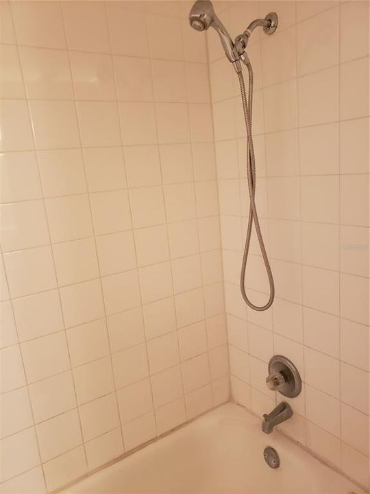For Rent: $1,200 (1 beds, 1 baths, 756 Square Feet)