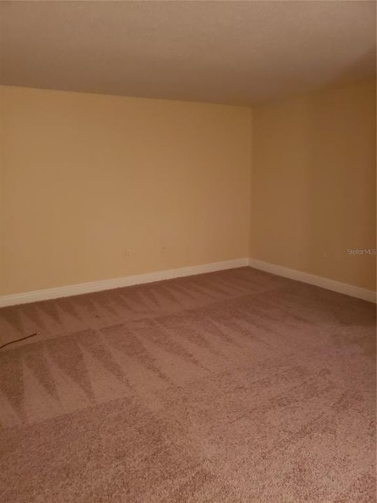 For Rent: $1,200 (1 beds, 1 baths, 756 Square Feet)
