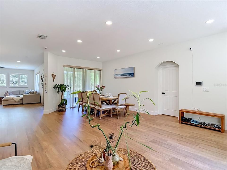 For Sale: $665,000 (4 beds, 3 baths, 2322 Square Feet)