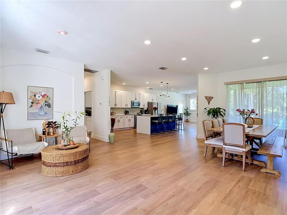 For Sale: $665,000 (4 beds, 3 baths, 2322 Square Feet)