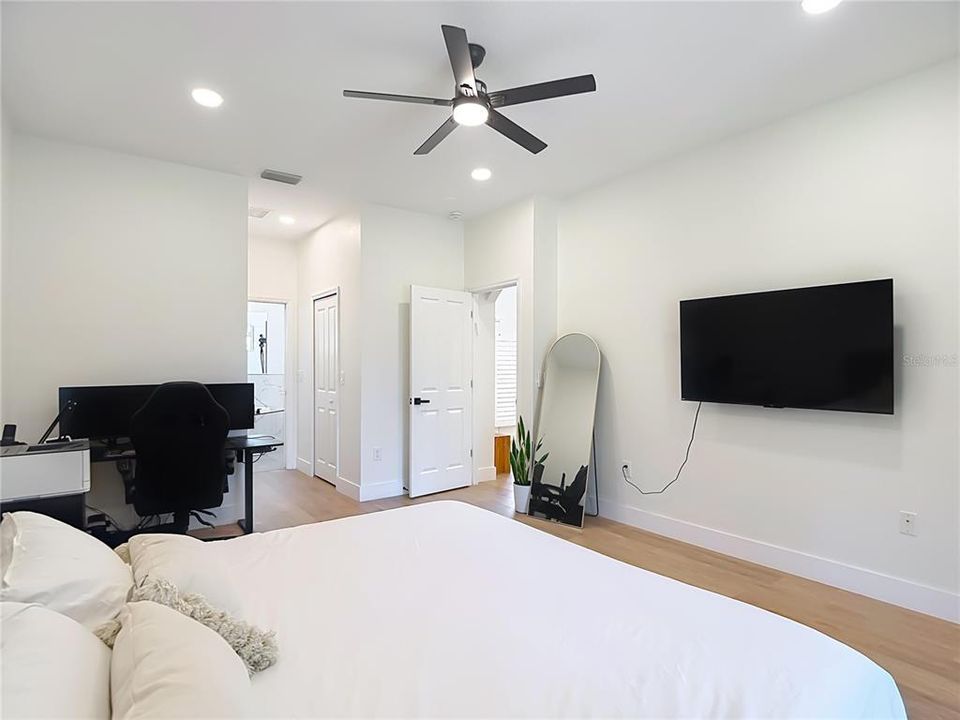 For Sale: $665,000 (4 beds, 3 baths, 2322 Square Feet)