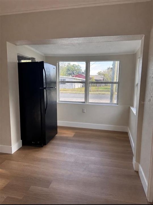 For Rent: $1,750 (2 beds, 1 baths, 1218 Square Feet)