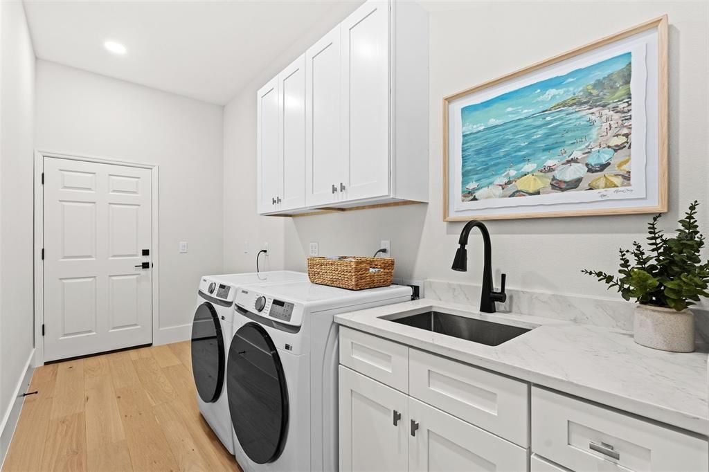 En Venta: $1,420,000 (3 camas, 2 baños, 2316 Pies cuadrados)