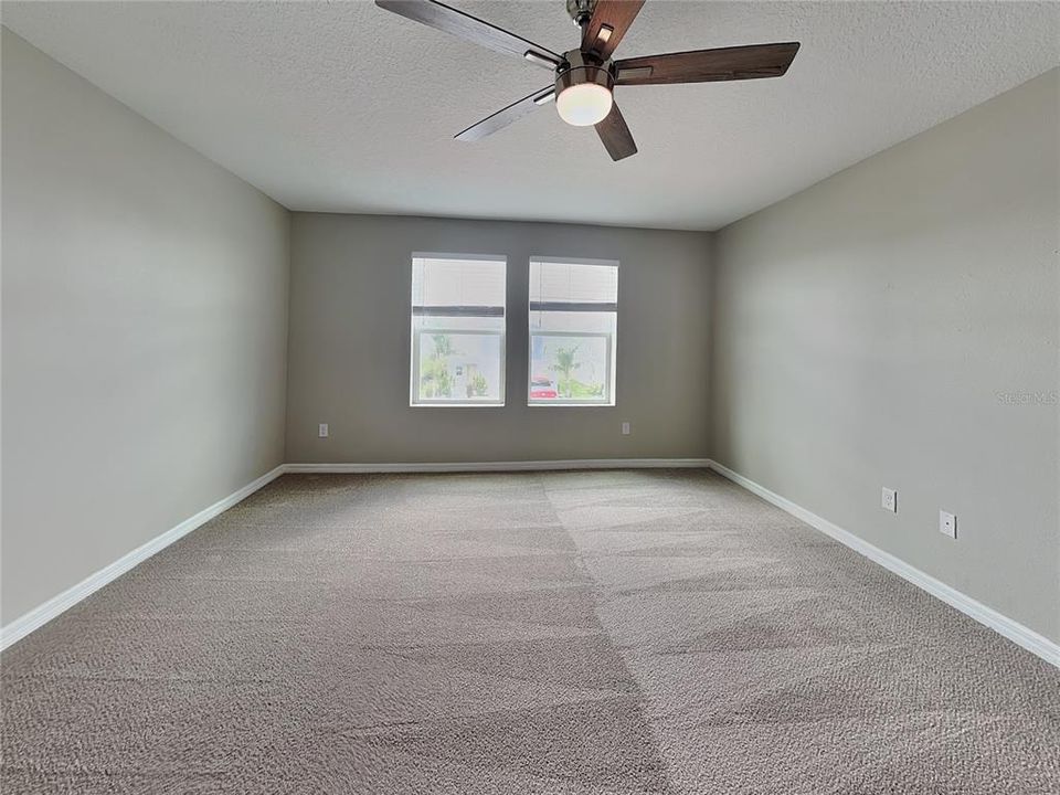 For Rent: $2,679 (5 beds, 3 baths, 2453 Square Feet)