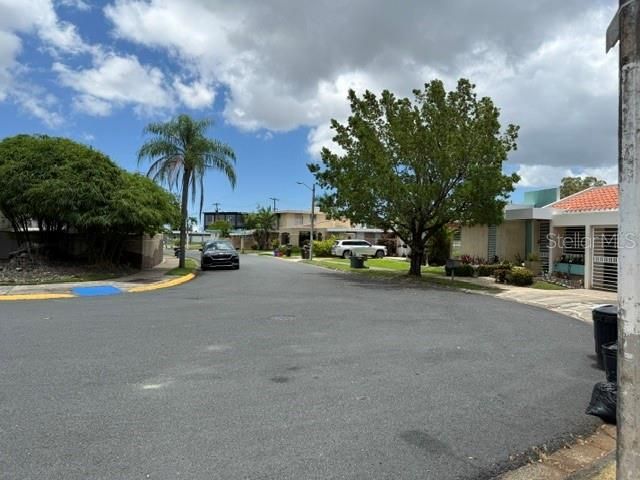 For Sale: $425,000 (3 beds, 2 baths, 1300 Square Feet)