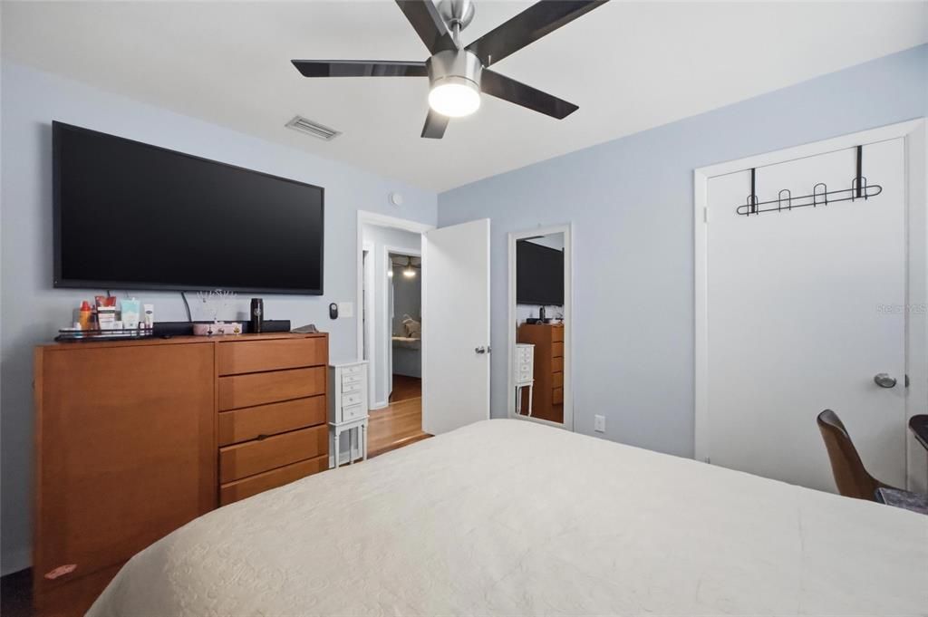 For Sale: $515,000 (3 beds, 2 baths, 1680 Square Feet)