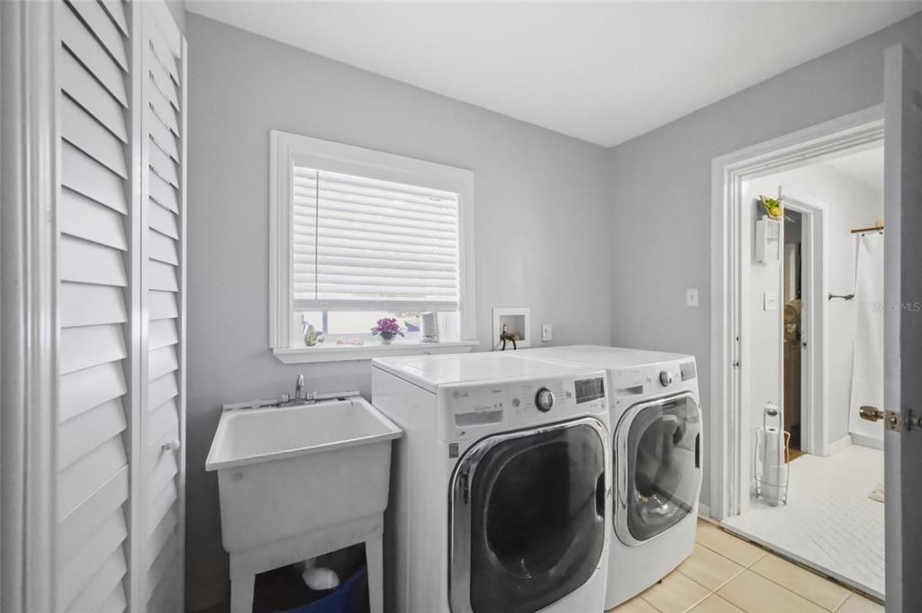 For Sale: $515,000 (3 beds, 2 baths, 1680 Square Feet)
