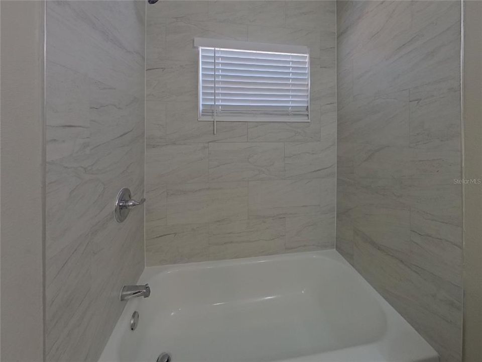 В аренду: $2,389 (3 спален, 2 ванн, 1300 Квадратных фут)
