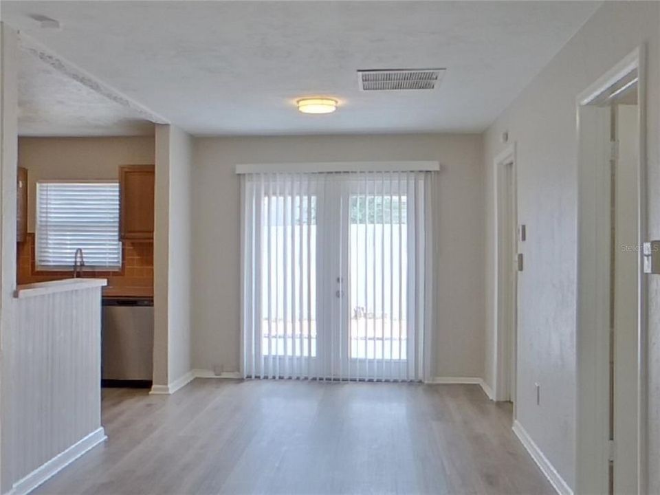 В аренду: $2,389 (3 спален, 2 ванн, 1300 Квадратных фут)