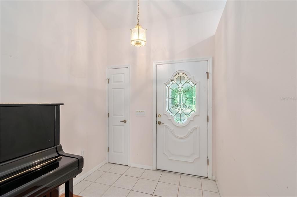 Active With Contract: $322,500 (3 beds, 2 baths, 1602 Square Feet)