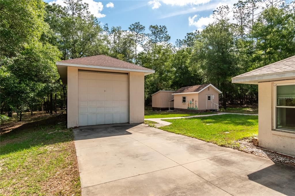 Active With Contract: $322,500 (3 beds, 2 baths, 1602 Square Feet)