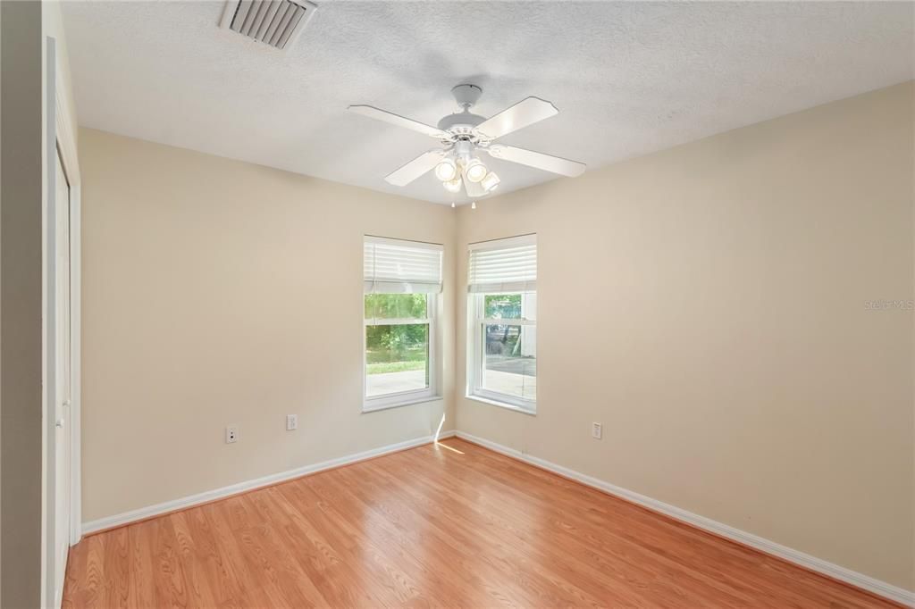 Active With Contract: $322,500 (3 beds, 2 baths, 1602 Square Feet)