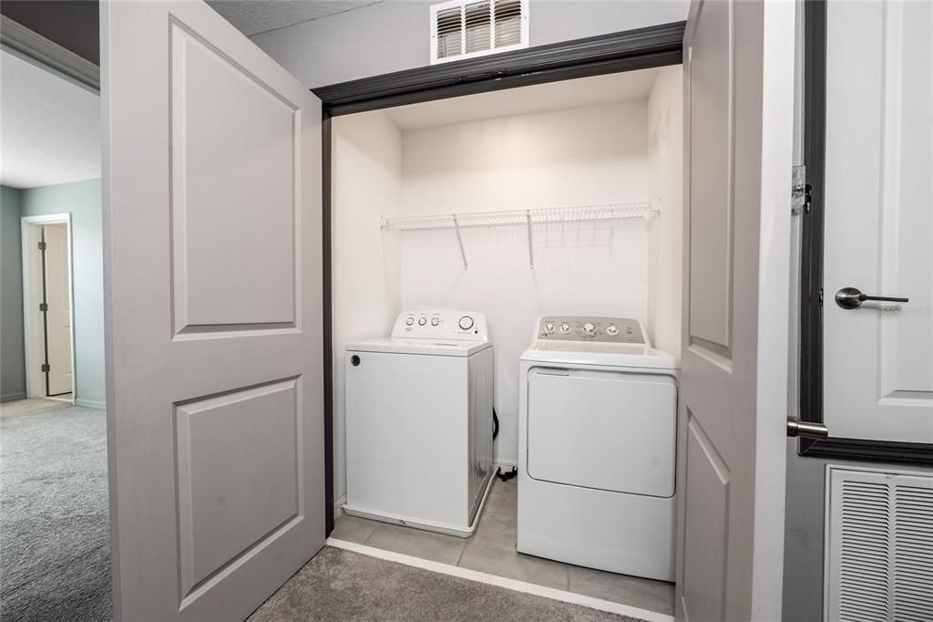 For Sale: $245,000 (2 beds, 2 baths, 1275 Square Feet)
