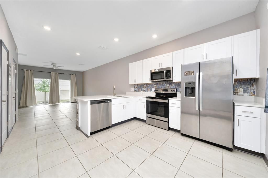For Sale: $245,000 (2 beds, 2 baths, 1275 Square Feet)