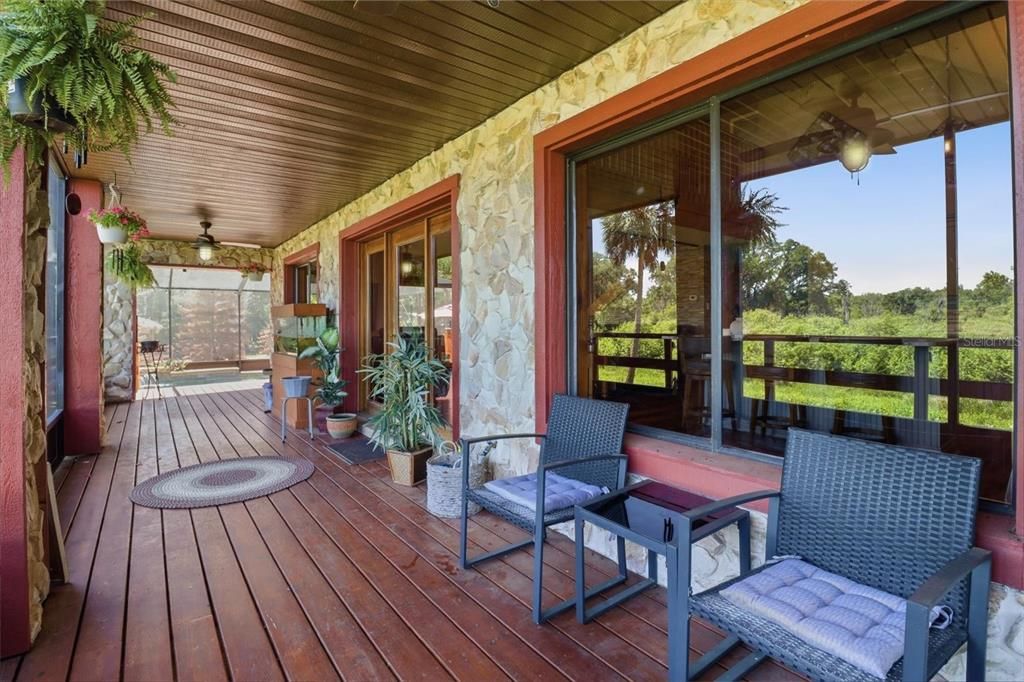 En Venta: $839,900 (3 camas, 2 baños, 2402 Pies cuadrados)