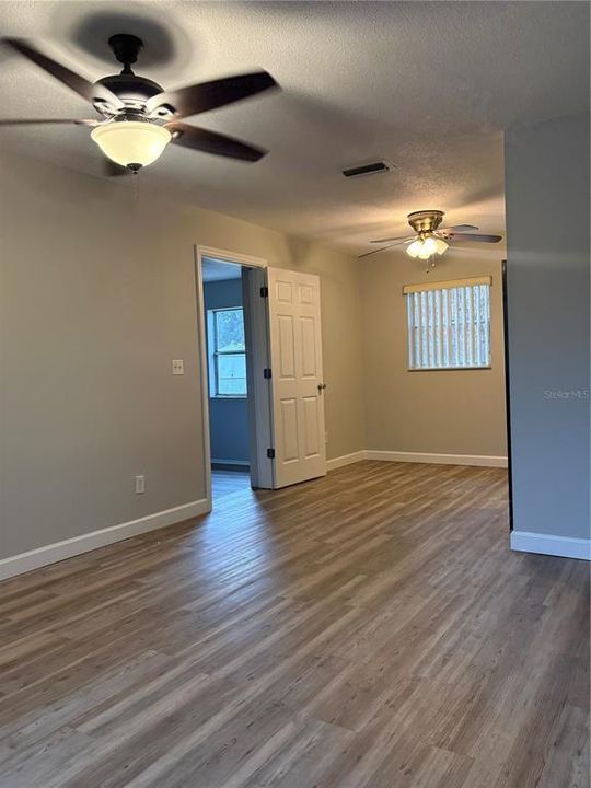 For Sale: $285,000 (4 beds, 2 baths, 1176 Square Feet)