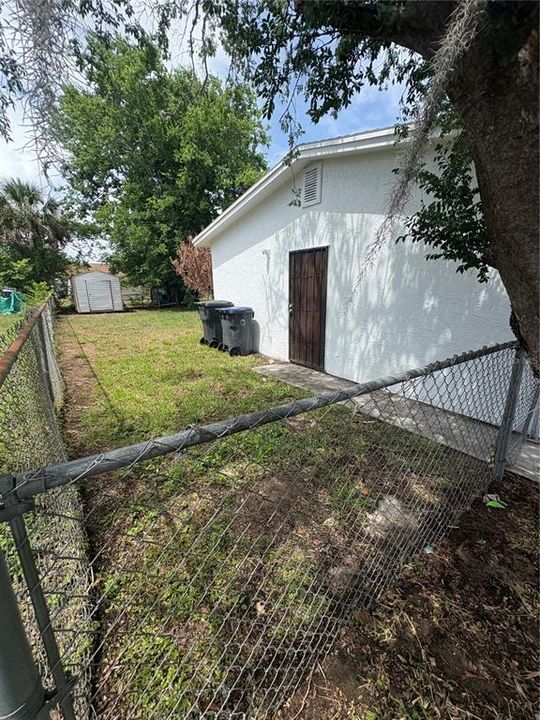 For Sale: $285,000 (4 beds, 2 baths, 1176 Square Feet)