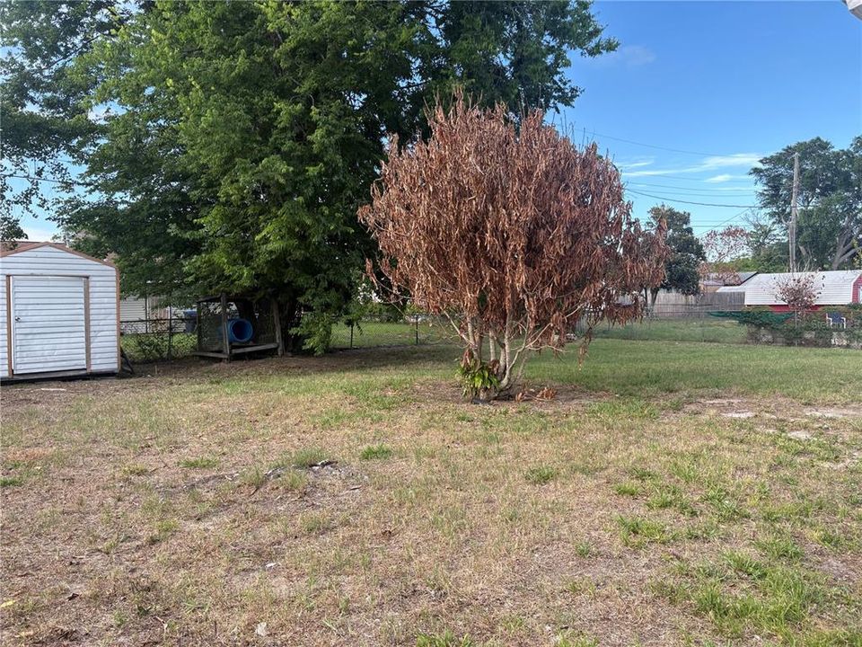 For Sale: $285,000 (4 beds, 2 baths, 1176 Square Feet)
