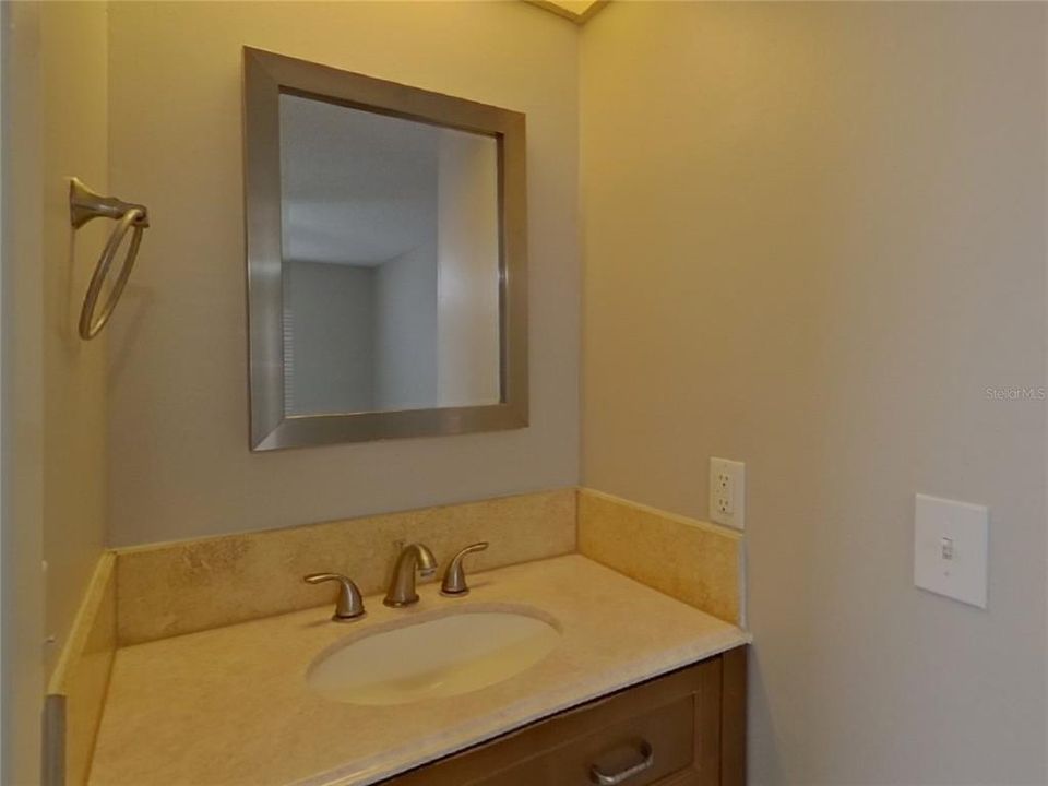 В аренду: $1,999 (3 спален, 2 ванн, 1416 Квадратных фут)