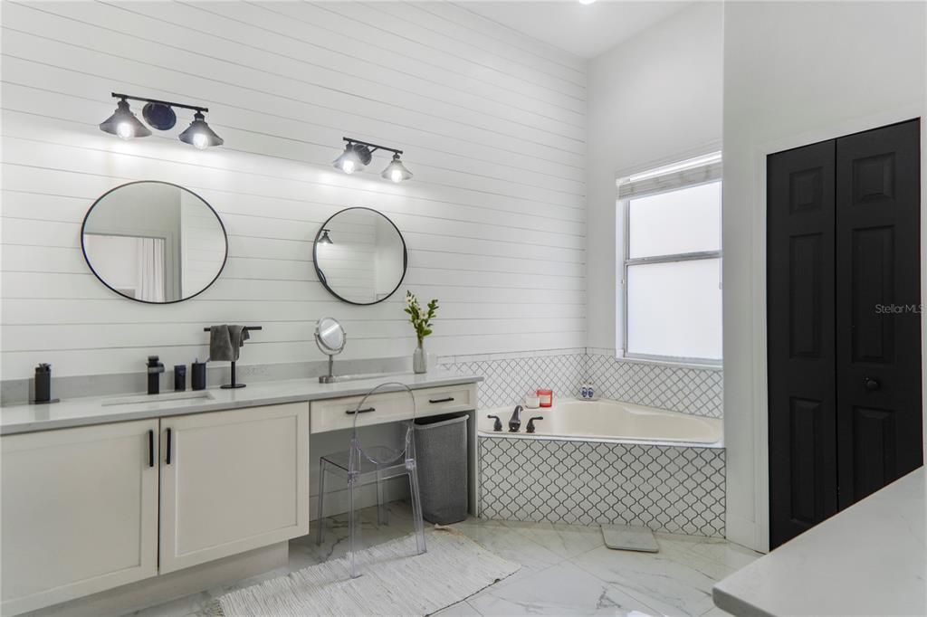 For Rent: $3,900 (4 beds, 2 baths, 2222 Square Feet)