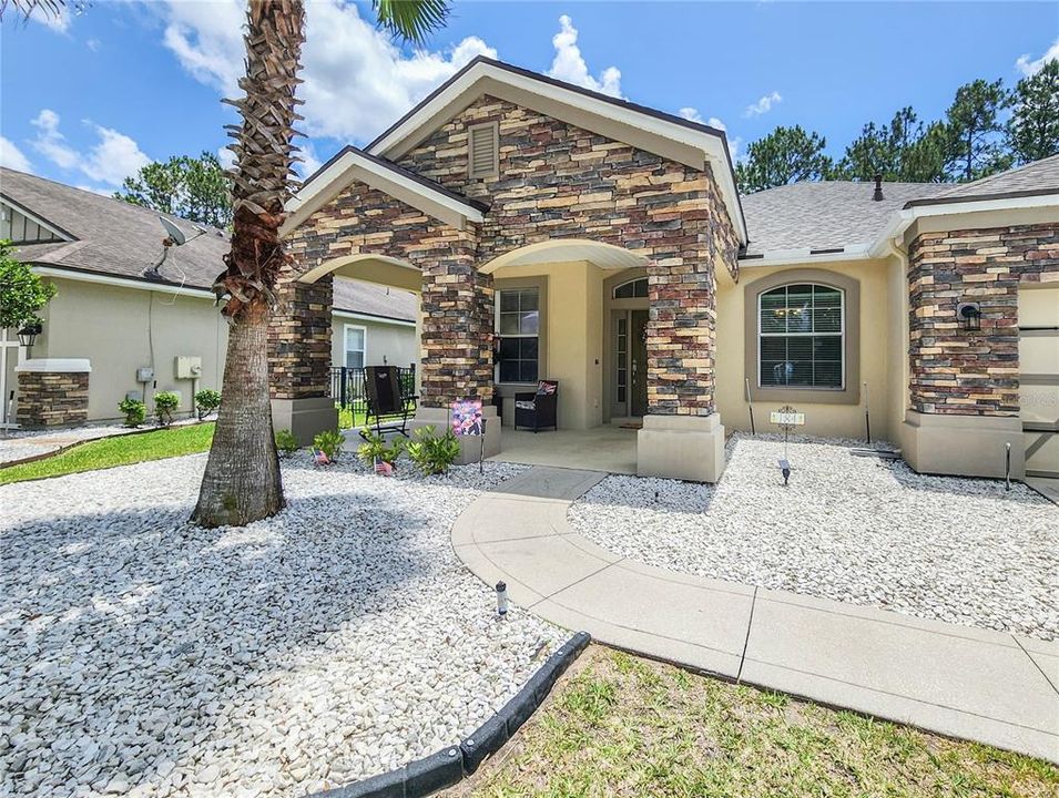 For Sale: $599,900 (4 beds, 3 baths, 2147 Square Feet)