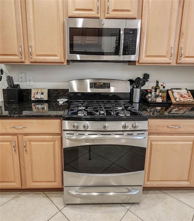 For Sale: $599,900 (4 beds, 3 baths, 2147 Square Feet)