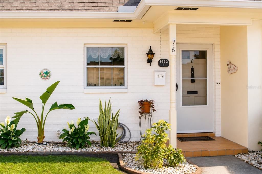 For Sale: $159,900 (2 beds, 2 baths, 1185 Square Feet)