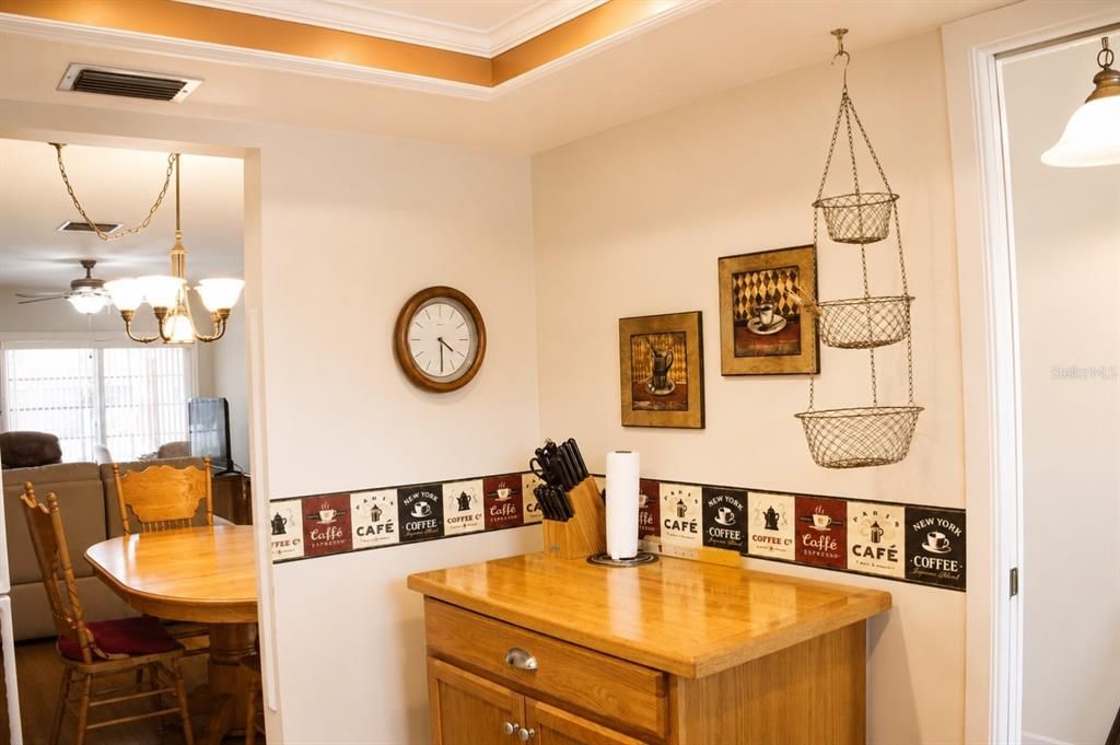 For Sale: $159,900 (2 beds, 2 baths, 1185 Square Feet)