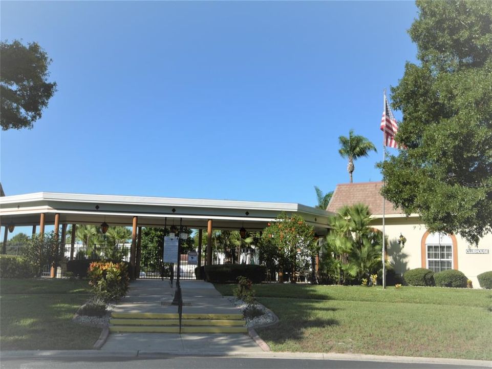 For Sale: $159,900 (2 beds, 2 baths, 1185 Square Feet)