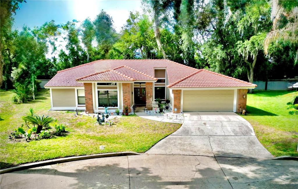 En Venta: $729,900 (3 camas, 3 baños, 2403 Pies cuadrados)