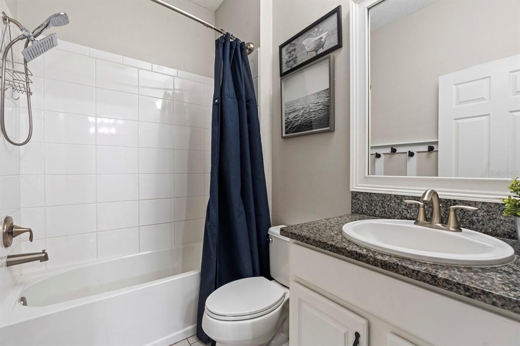 For Rent: $5,200 (5 beds, 3 baths, 2579 Square Feet)