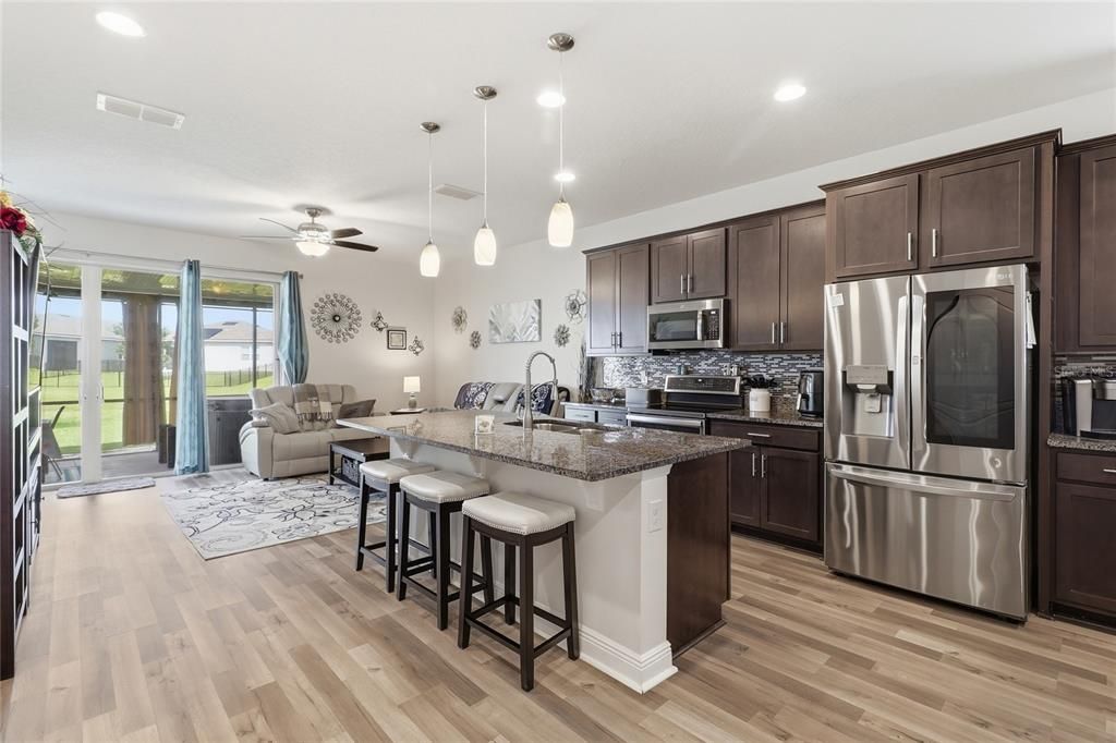 For Sale: $319,000 (3 beds, 2 baths, 1667 Square Feet)