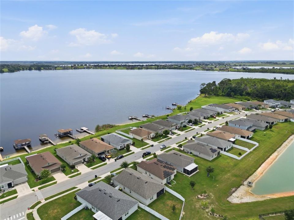 For Sale: $319,000 (3 beds, 2 baths, 1667 Square Feet)