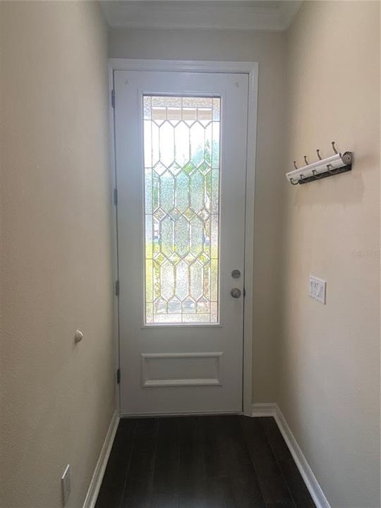 Active With Contract: $2,250 (3 beds, 2 baths, 1296 Square Feet)
