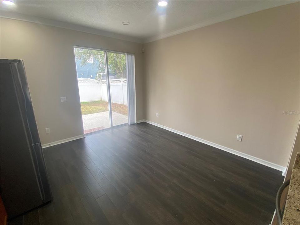 Active With Contract: $2,250 (3 beds, 2 baths, 1296 Square Feet)