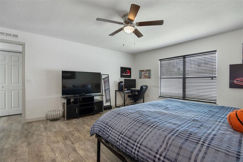 En Venta: $495,000 (5 camas, 3 baños, 2998 Pies cuadrados)