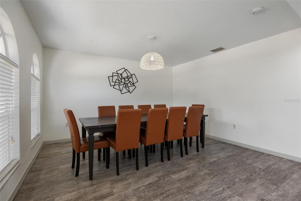 En Venta: $495,000 (5 camas, 3 baños, 2998 Pies cuadrados)